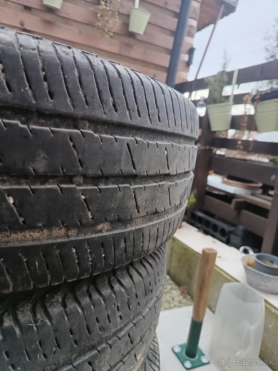 215/65 R16C Continental - 5
