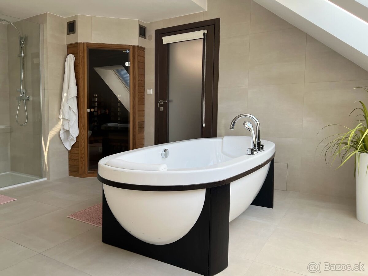 Prenajmem luxusný byt v priamom centre Topoľčian - 5