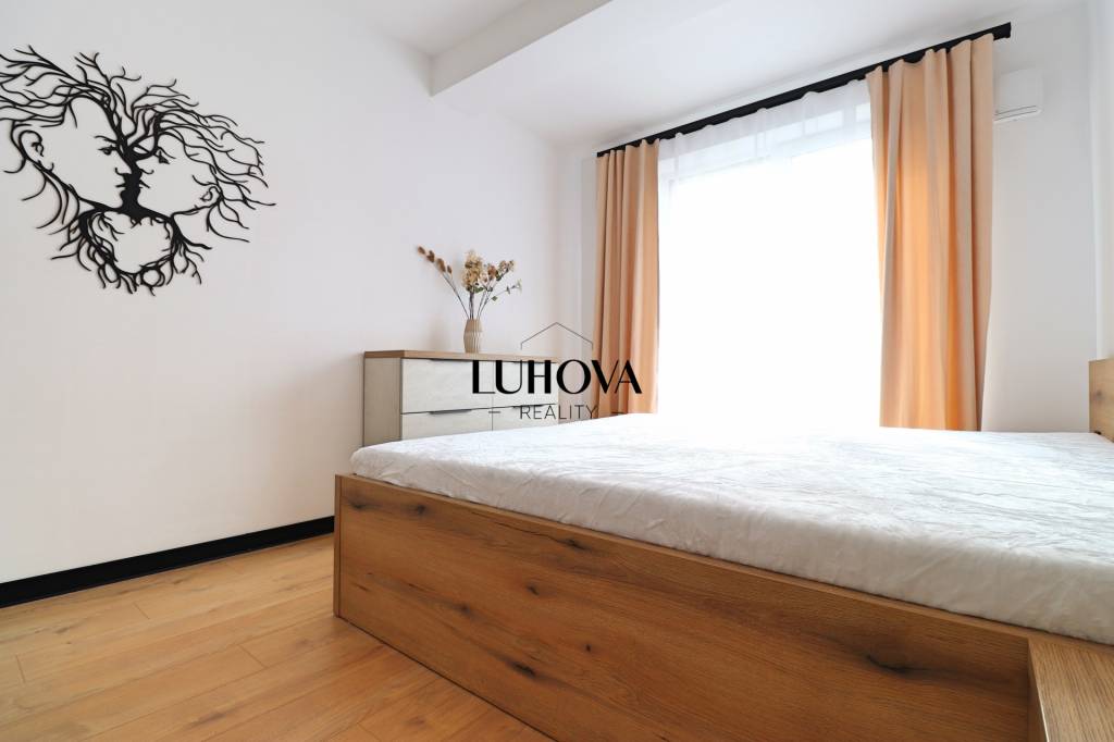 3- izbový byt s 20m2 terasou a 44m2 predzáhradkou - 5