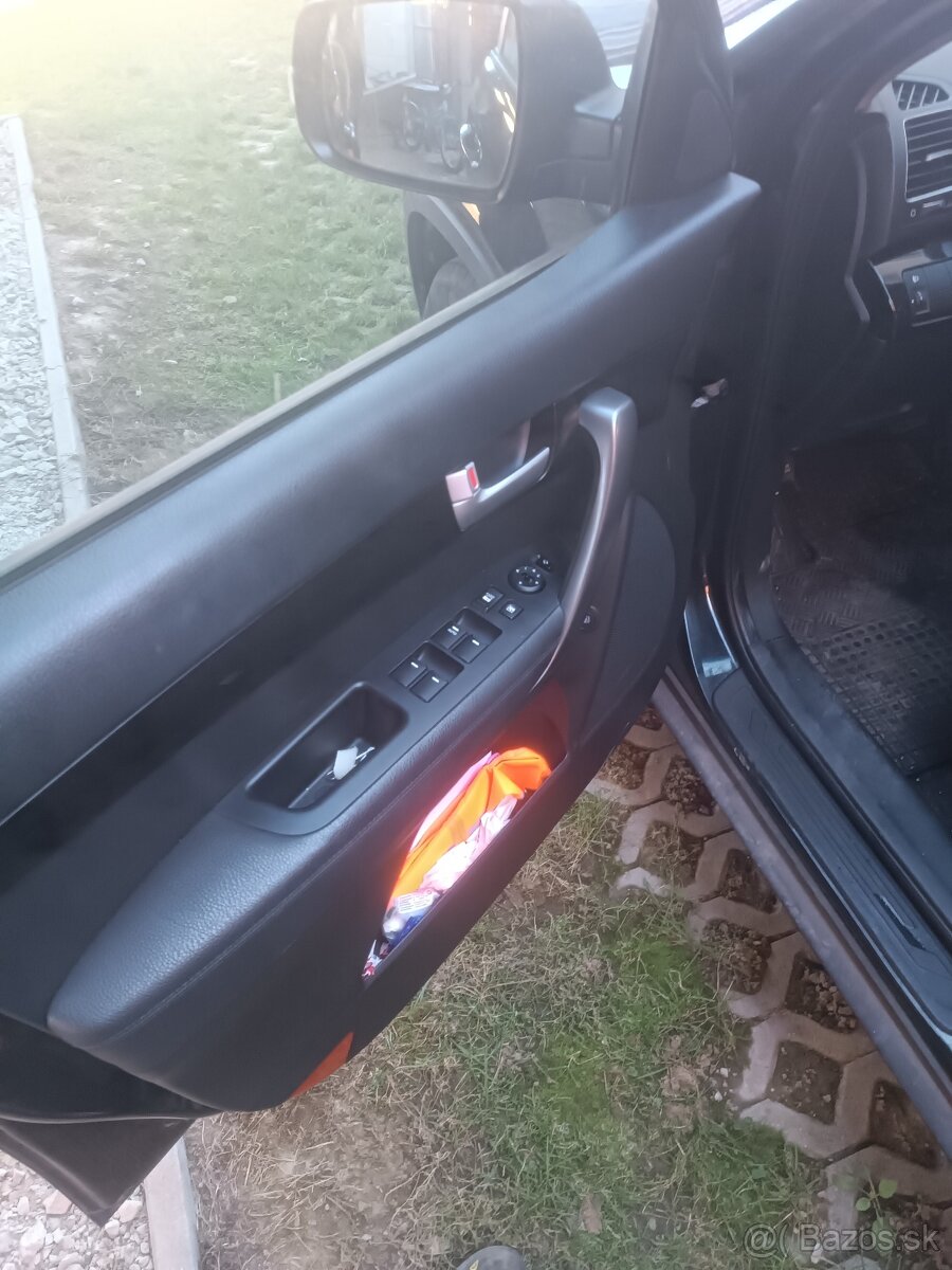 Kia Sorento 2.2 CRDi 145kw A/T 4x4 - 5