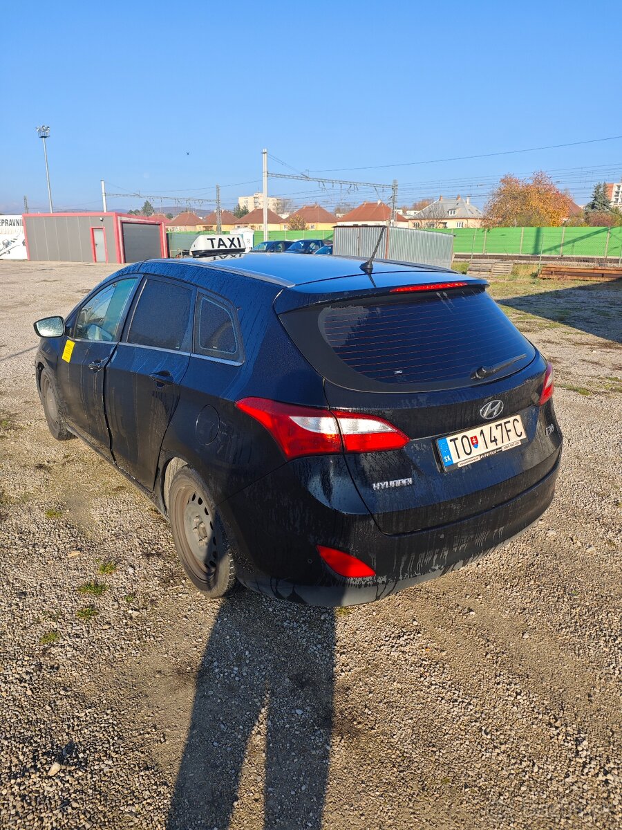 Predám Hyundai i30 - 5