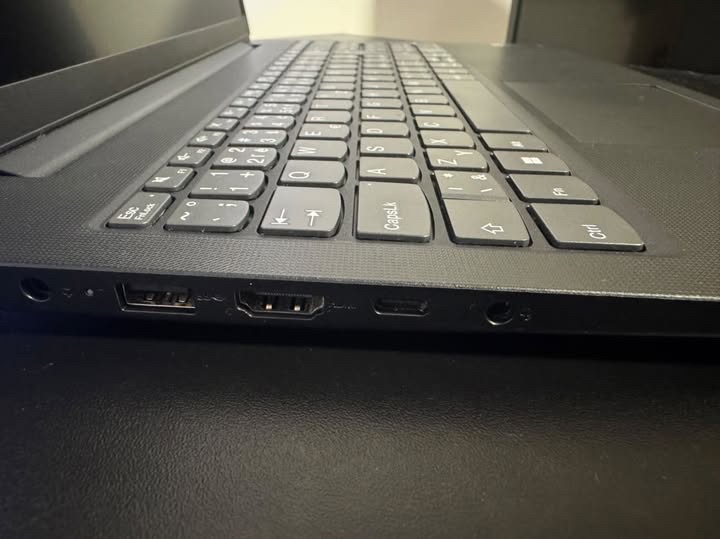 Lenovo V15 G4 AMN - 5
