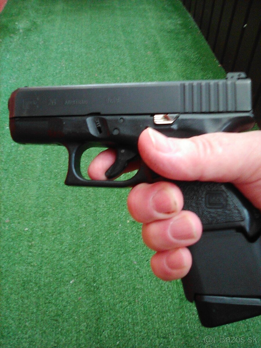 Dva 19 ranové zásobníky s návlekom určené pre Glock26 - 5