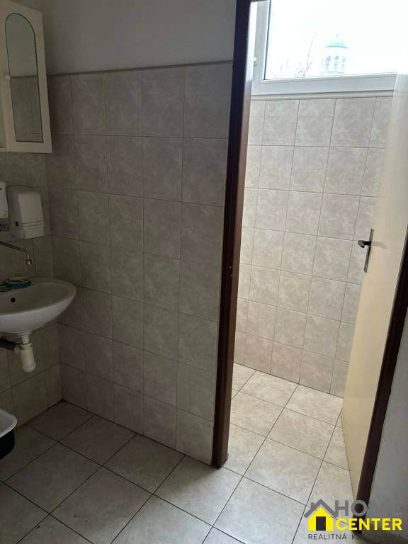 PRENÁJOM : Polyfunkčný komerčný priestor 250 m², Komárno - 5