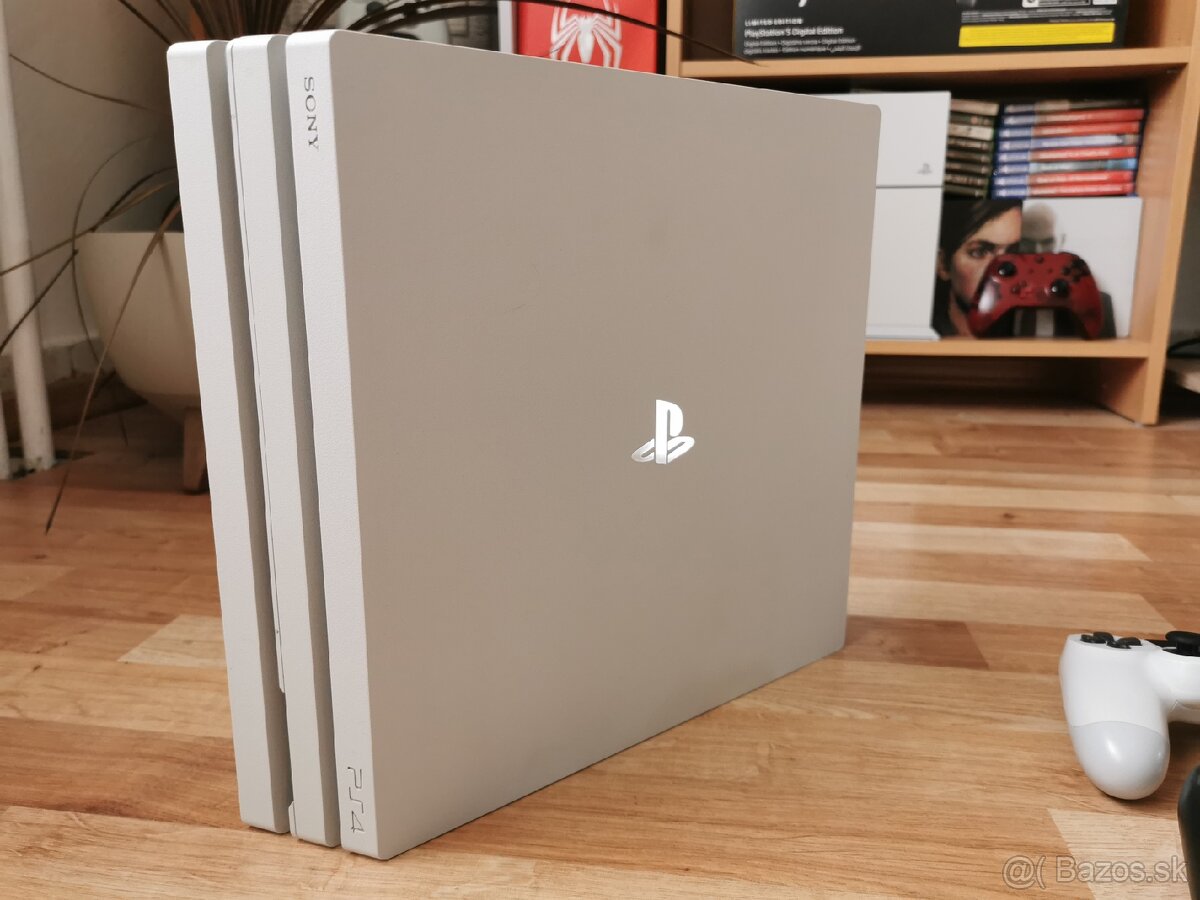 PS4 PRO 1TB Glacier White - 5