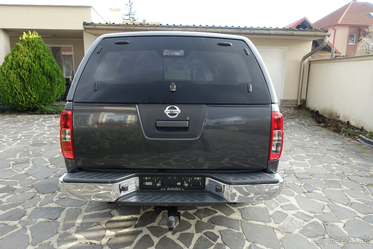 Nissan Navara DoubleCab 3.0 V6 dCi Platinum A/T 4WD