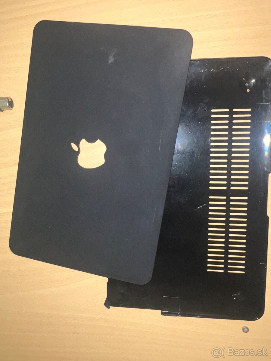 Macbook Air 11, 8gb Ram, 128gb ssd - 5