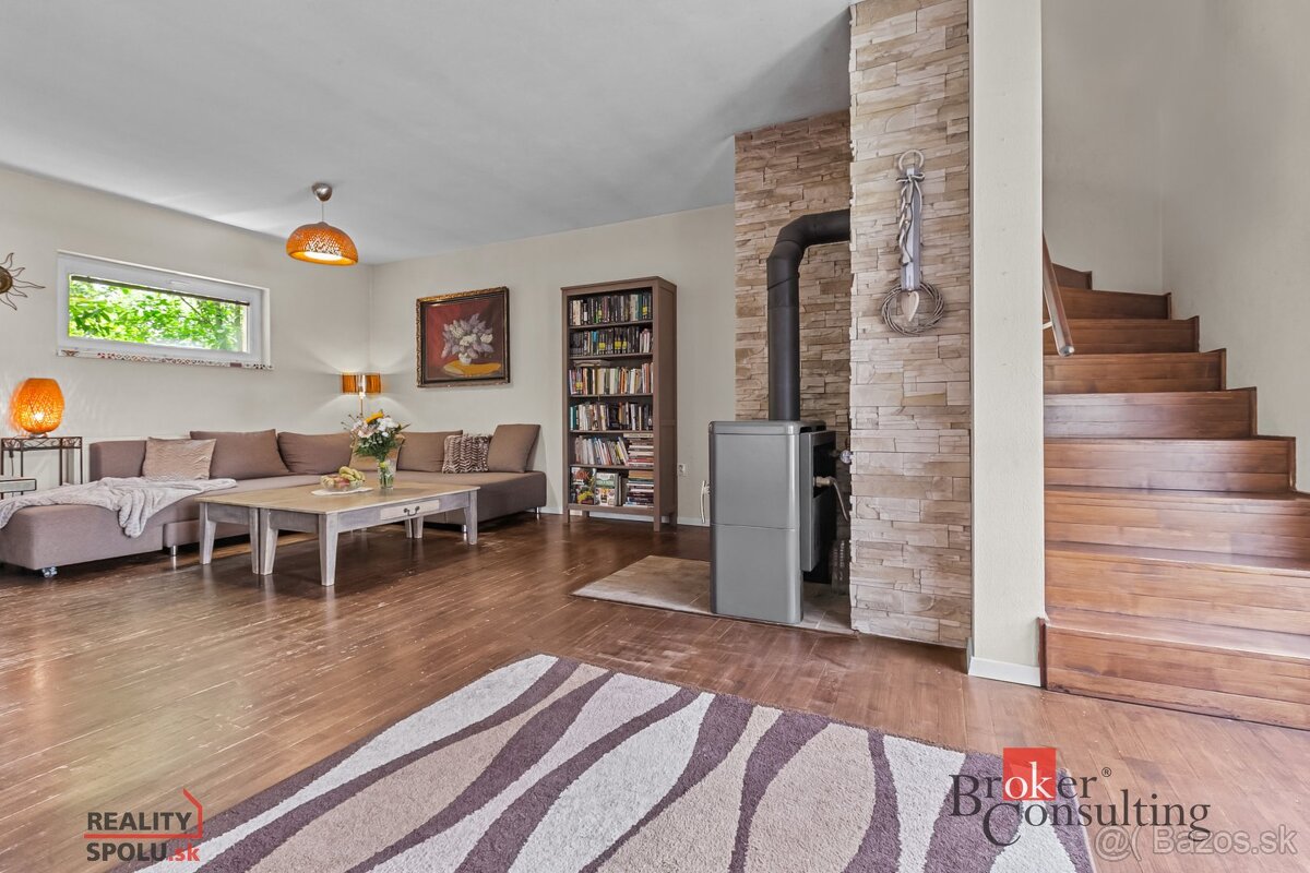 Na predaj: rodinný dom s vlastným štýlom a blízko lesa - Bra - 5