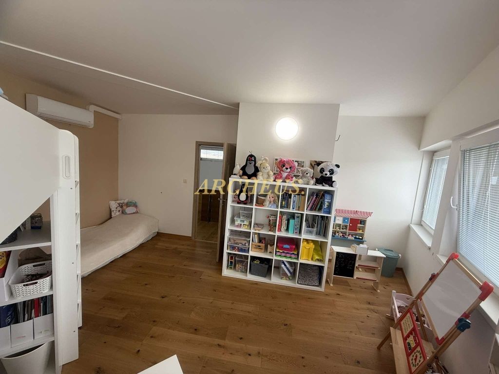 3 izbový Mezanín, 97 m2, pozemok 619 m2 (1/2), Sabinov - 5