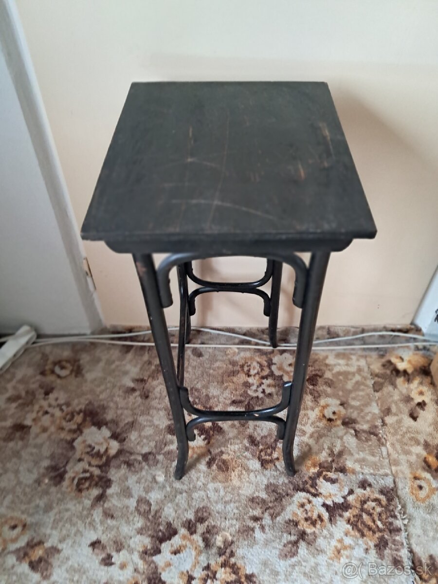 Stolík - 5