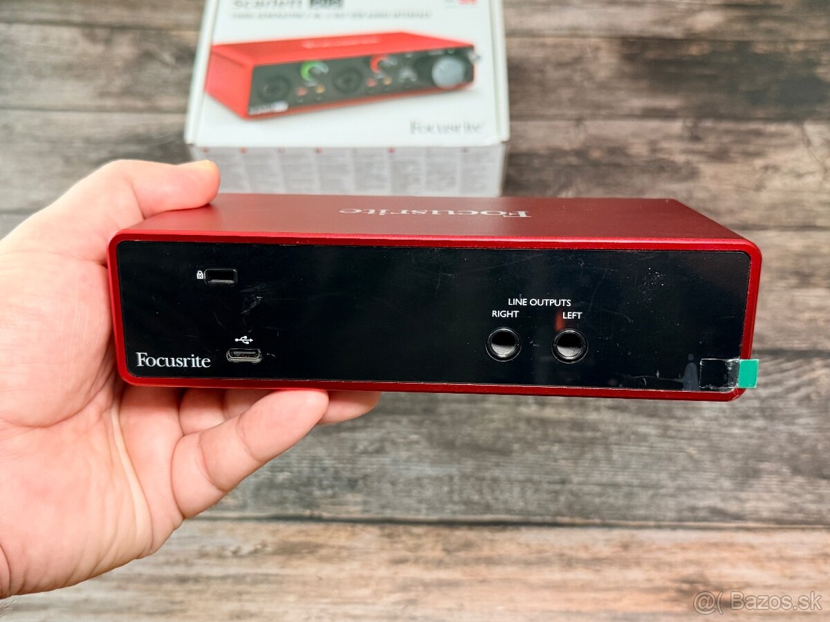 Focusrite Scarlett 2i2 3rd Generation USB - 5