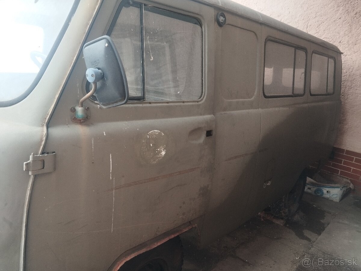 UAZ 452 buchanka - 5