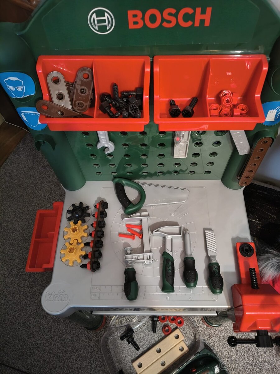 Bosch dielna + náradie - 5