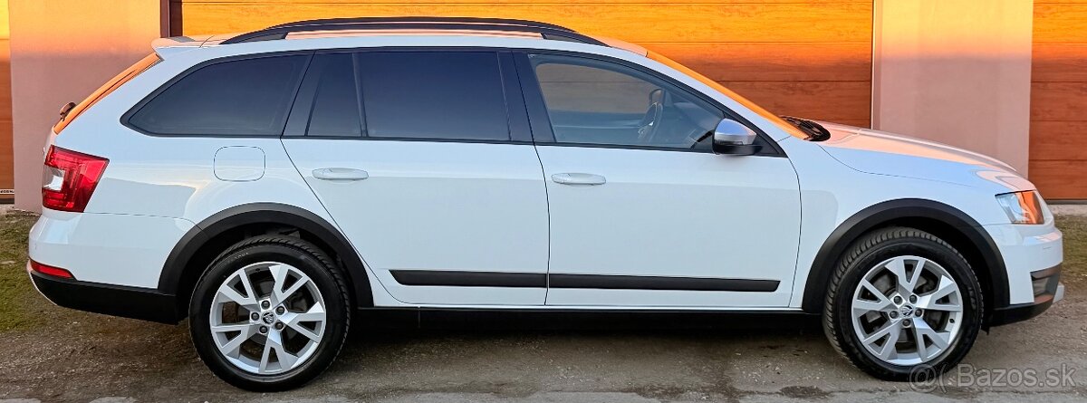 Škoda Octavia Combi SCOUT2.0 TDI DSG 4x4 - 5