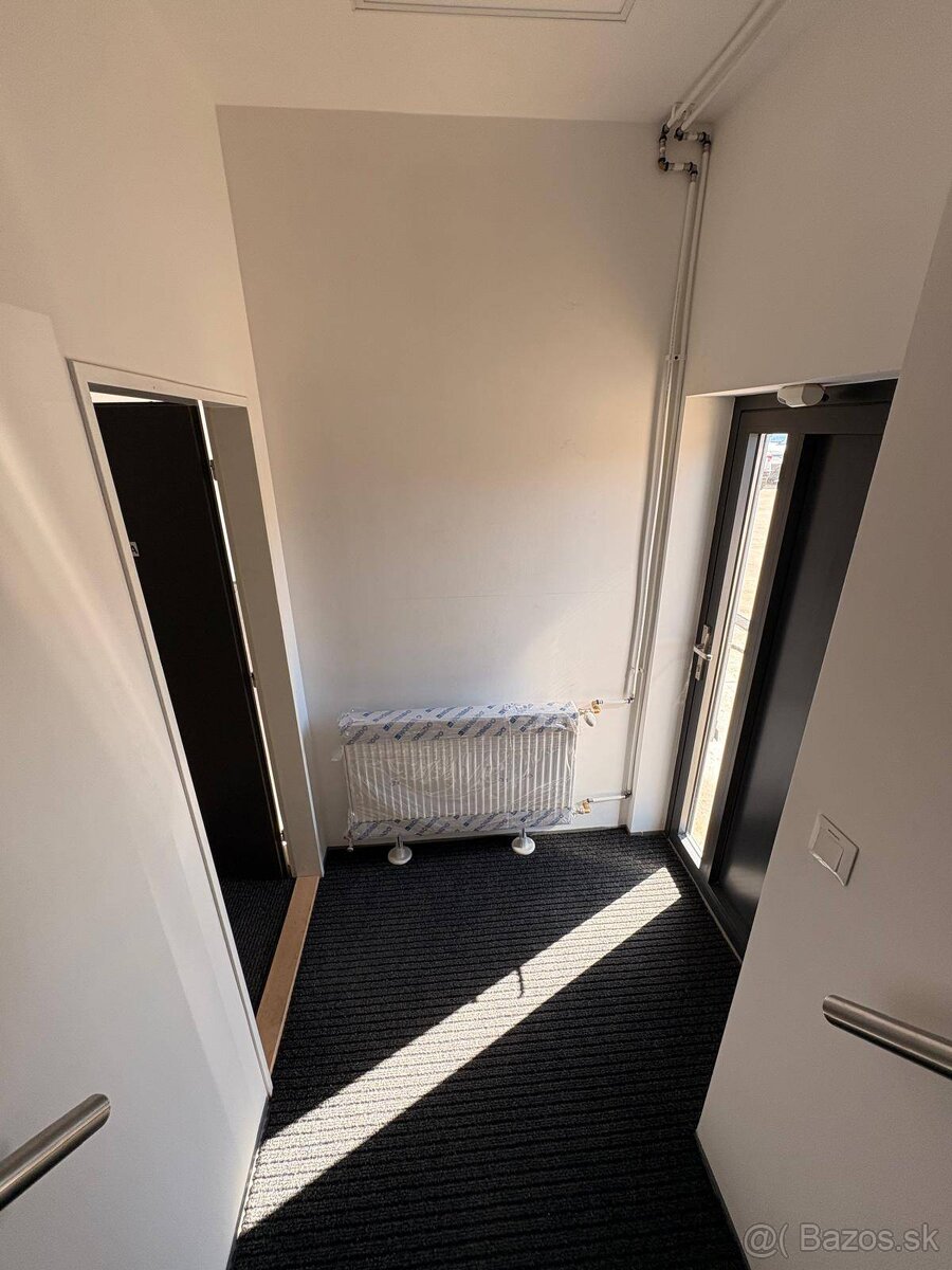 Reality Kolesár prenajíma SKLAD Jarmočná v KE JUH - 5