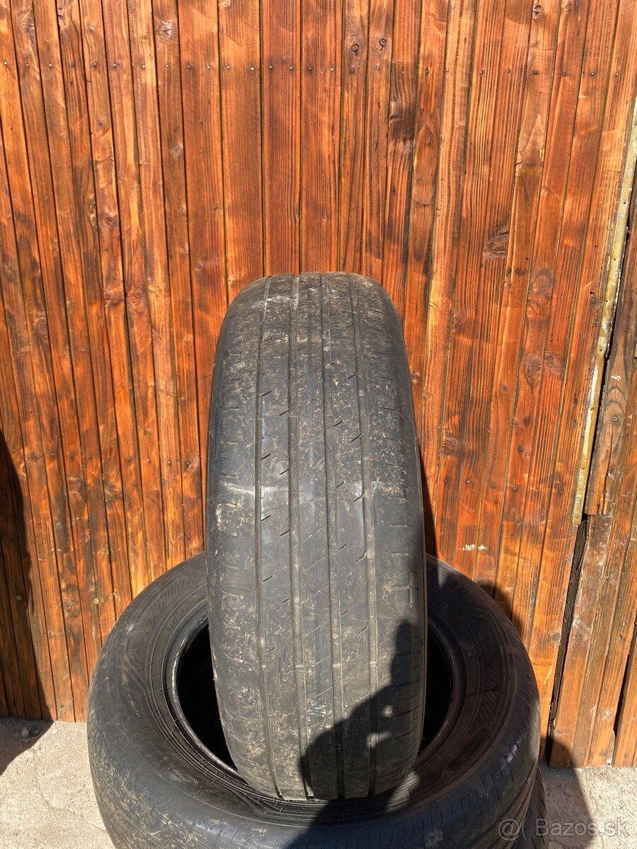 Predám letné pneumatiky Goodyear 215/65 R17 - 5