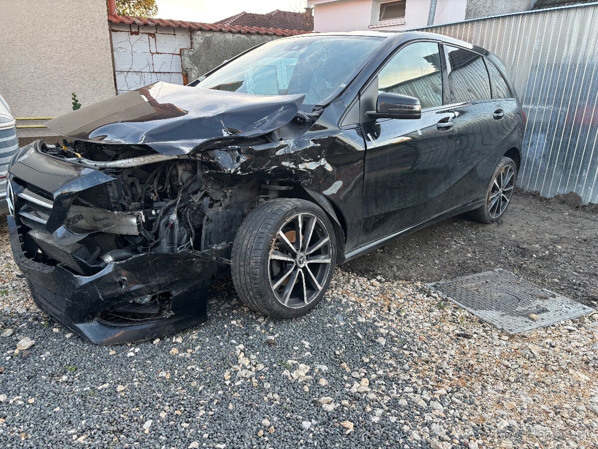 Mercedes B200 cdi Automat 7-kvalt rok 2019 - 5