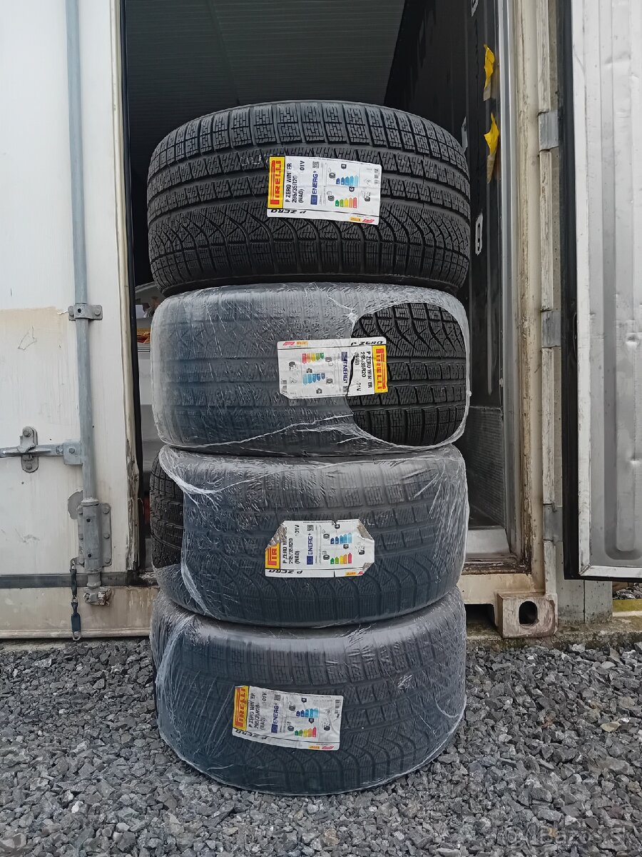 Pirelli Pzero Winter 295/35R20 101V - 5