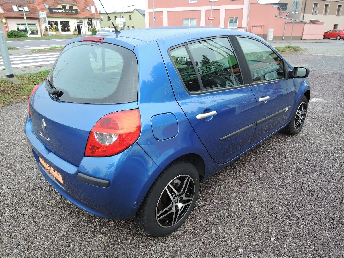 Renault Clio 1,2i 16V Authentique Servis 2007 - 5