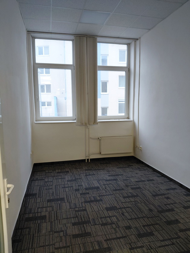 Prenajmeme admin. priestor so 6 kanceláriami v BA Ružinov - 5