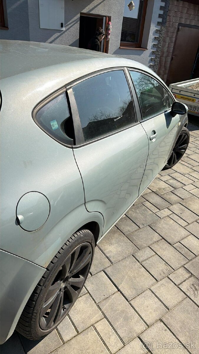 Predám Seat leon 1P 2.0TDi - 5