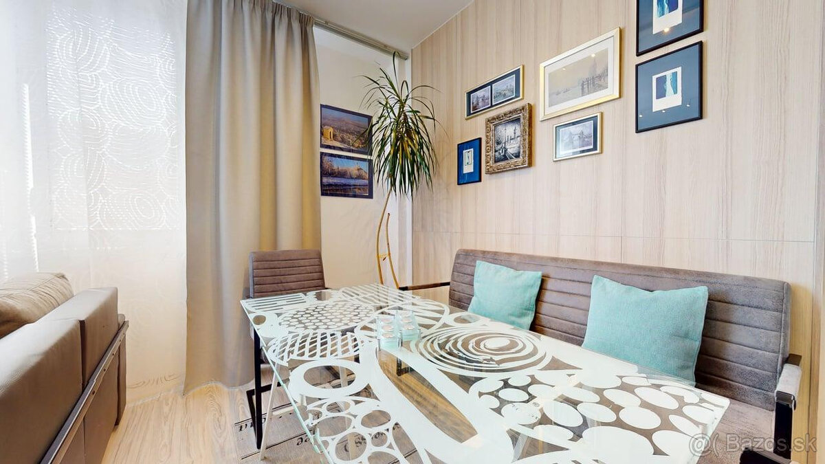 Štýlový 2i po rekonštrukcii pri Trnavskom mýte, províziu RK - 5