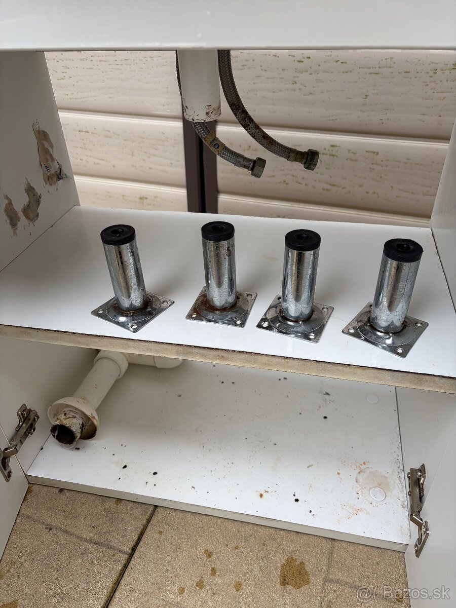 kupelnova skrinka zrkadlo - 5