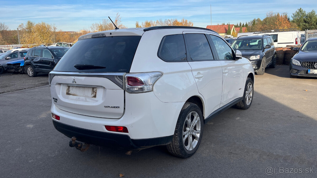 369. MITSUBISHI OUTLANDER 2.2 4N14 - 5