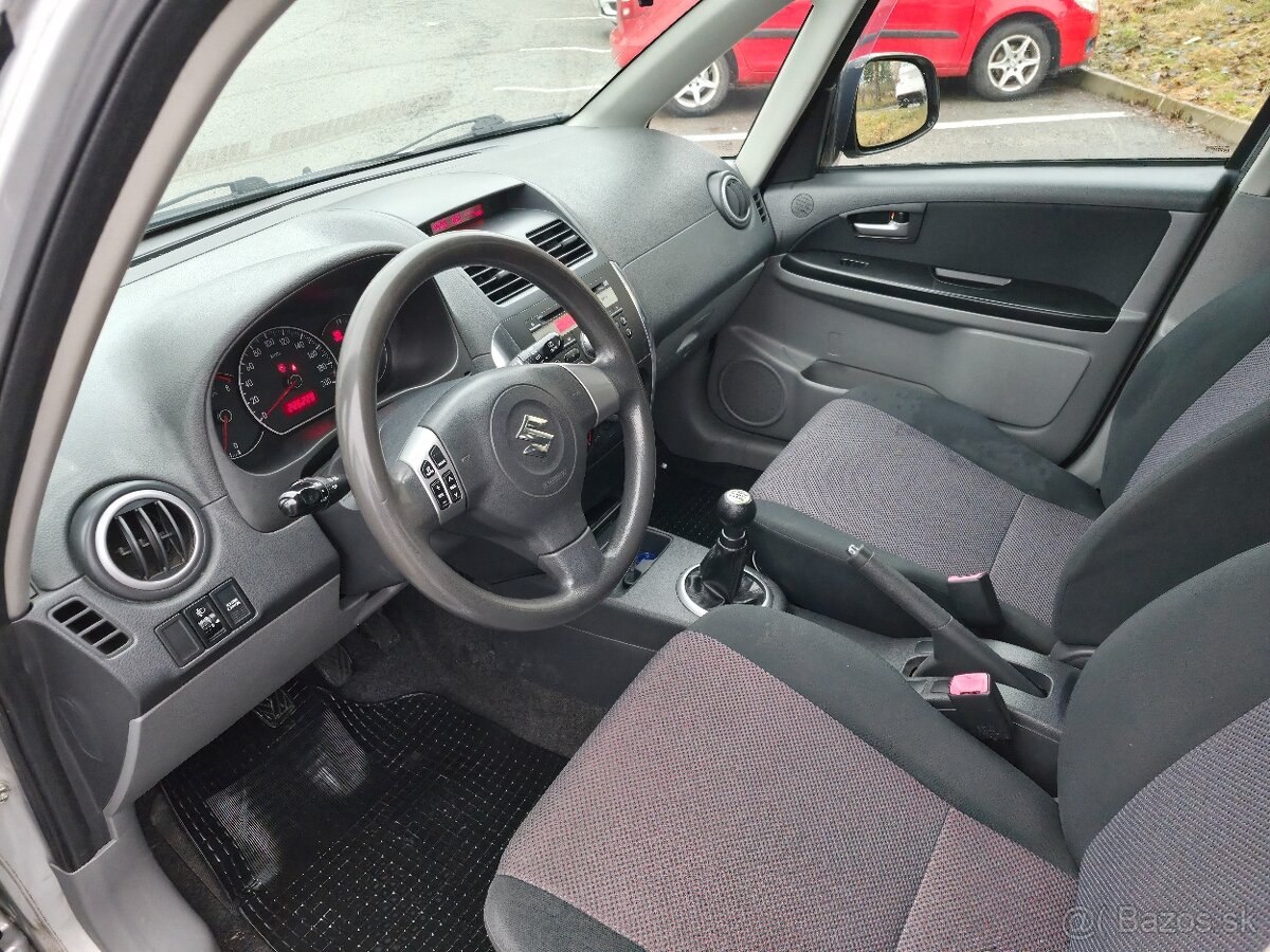 Predám Suzuki Sx4 1,5 benzín - 5