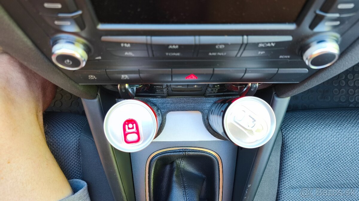 Držiak na plechovky 250ml do audi a3 8P - 5