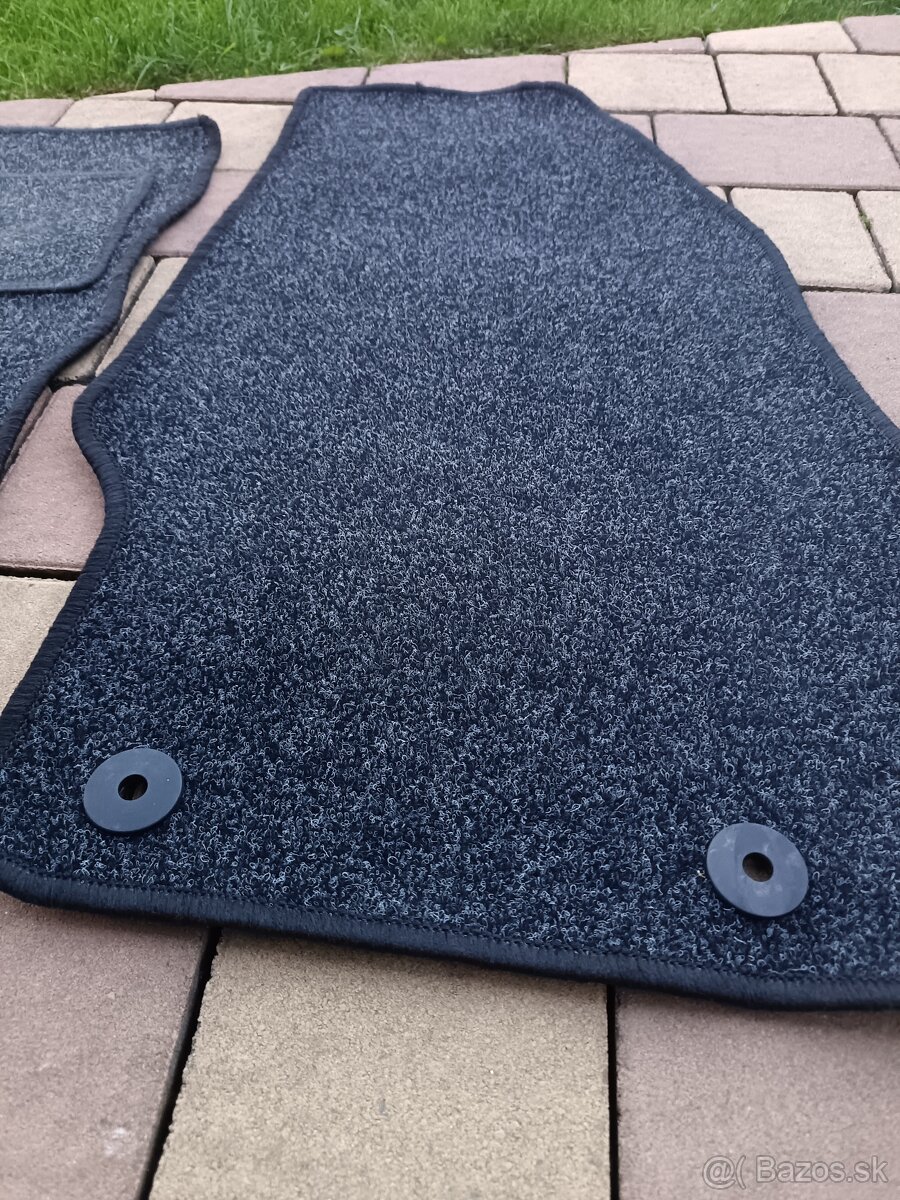 Predám velurove /textilné /auto koberce na opel corsa E. - 5