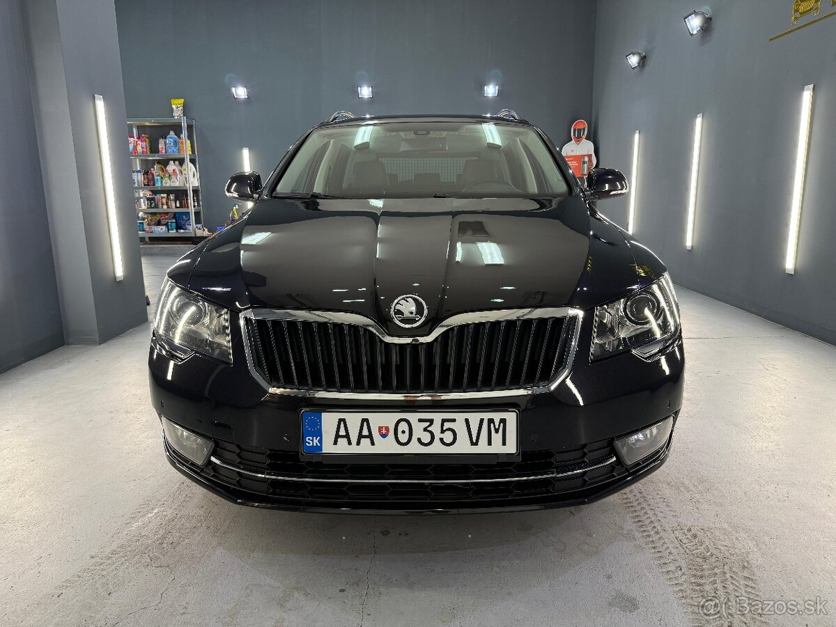 Škoda Superb elegance 3,6 V6, 4x4 - 5
