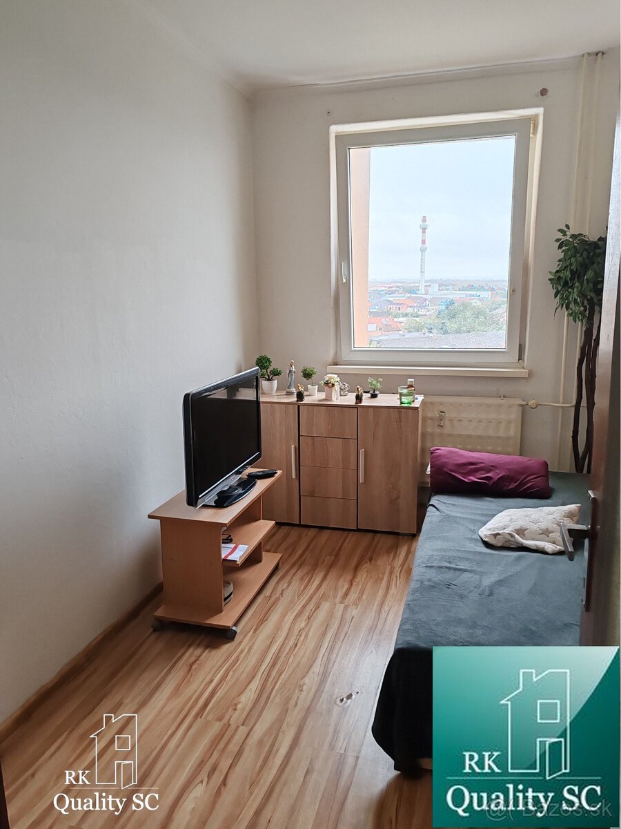 SENEC - EXKLUZÍVNE IBA U NÁS - NA PREDAJ 3 IZBOVÝ BYT V CENT - 5