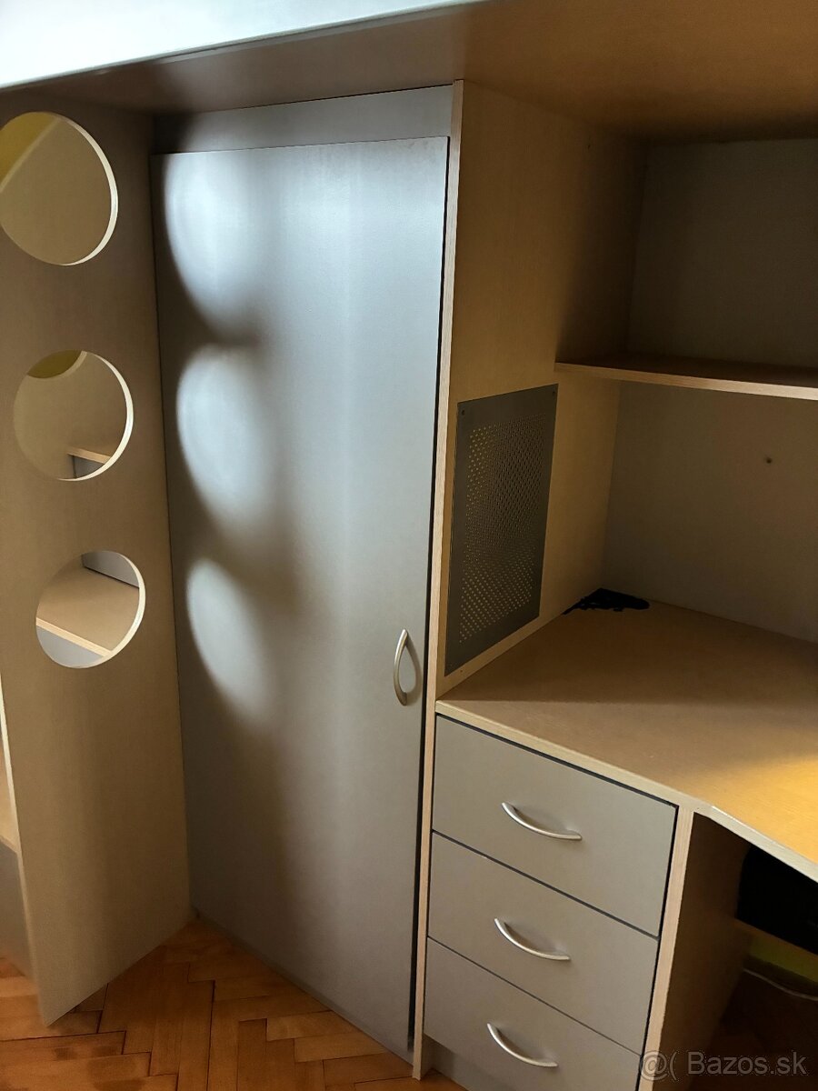 Poschodová posteľ s pracovným stolom a úložným systémom - 5