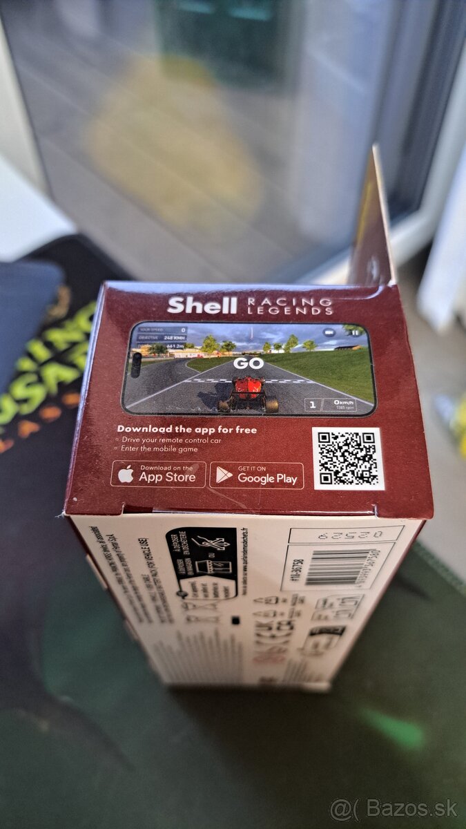 Originál nerozbalený model formule Ferrari SF-24 od Shell - 5