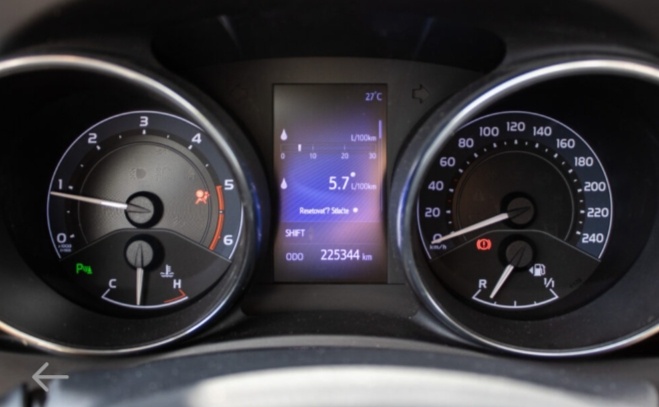 TOYOTA AURIS TOURING SPORT - 5