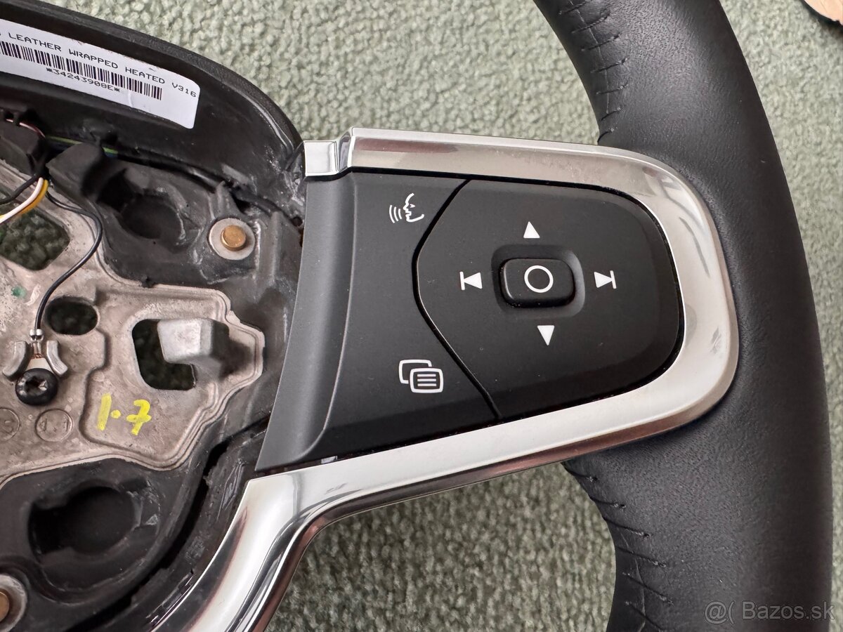 Volant Volvo XC40 - 5