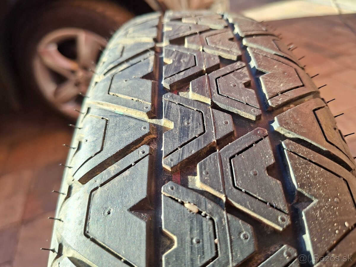 Predám rezervné koleso úzken Bmw-3,-5,- spolu zdvihákom-R17 - 5