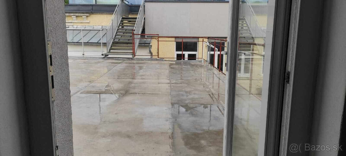 Prenájom garsónky na námestí v Poprade - 5