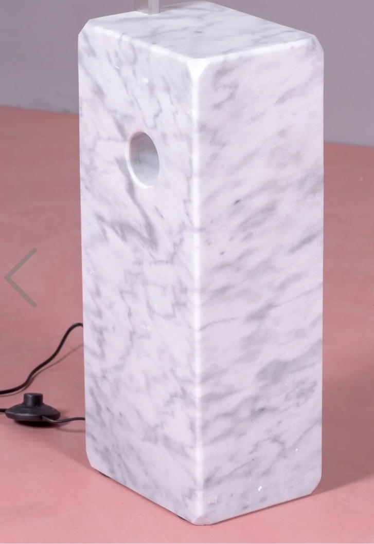 Predáme veľmi peknú mramorovu Lampu.CENA DOHODOU - 5