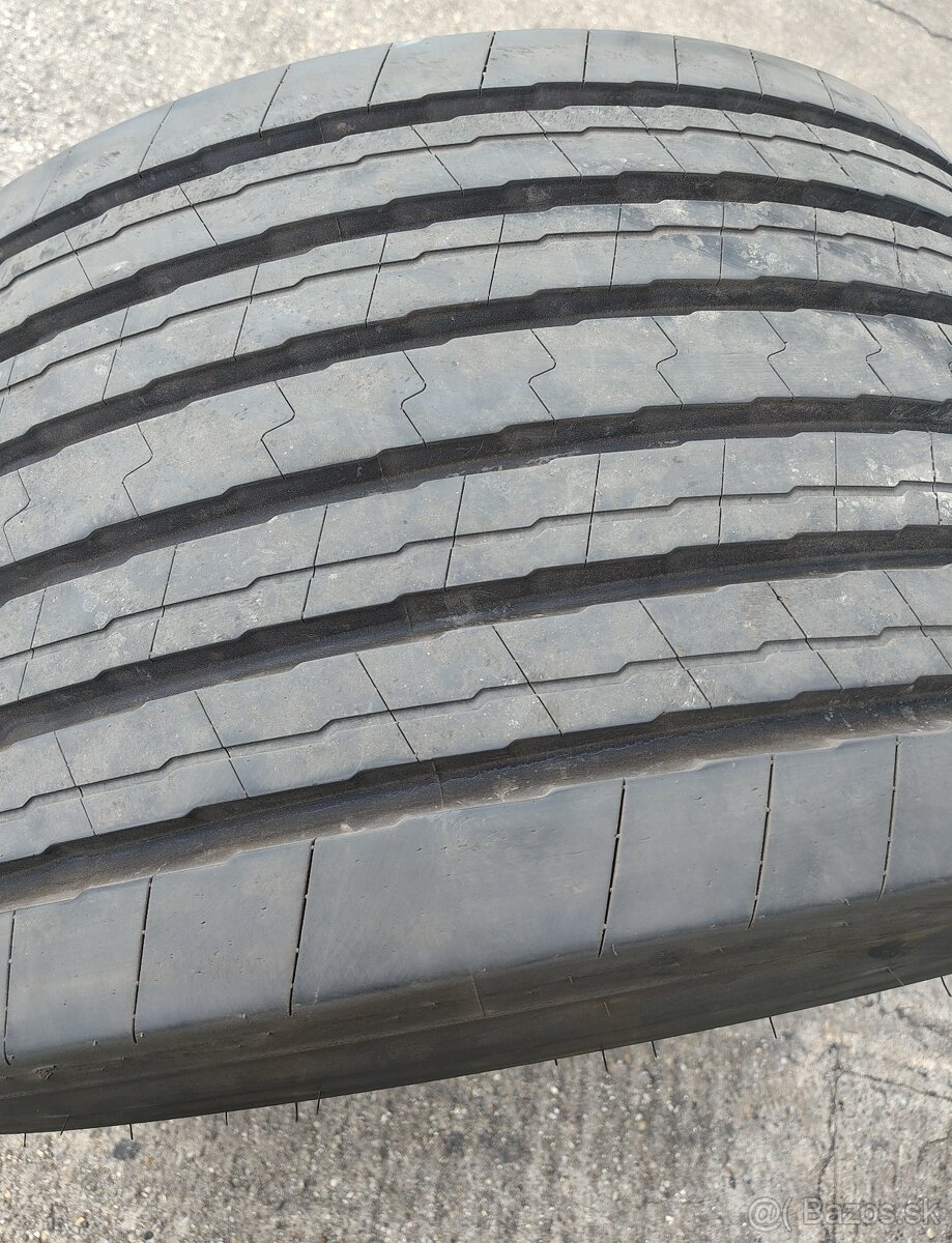 445/45 R19 5 - 5