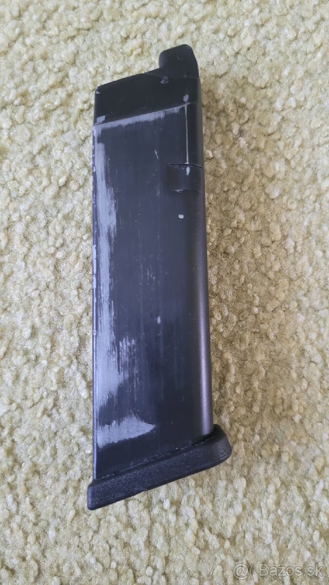 Predám airsoft Glock 17 WE - 5