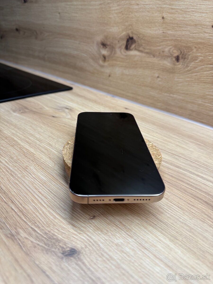 iPhone 16 Pro Max 256 GB pústny titán - 5