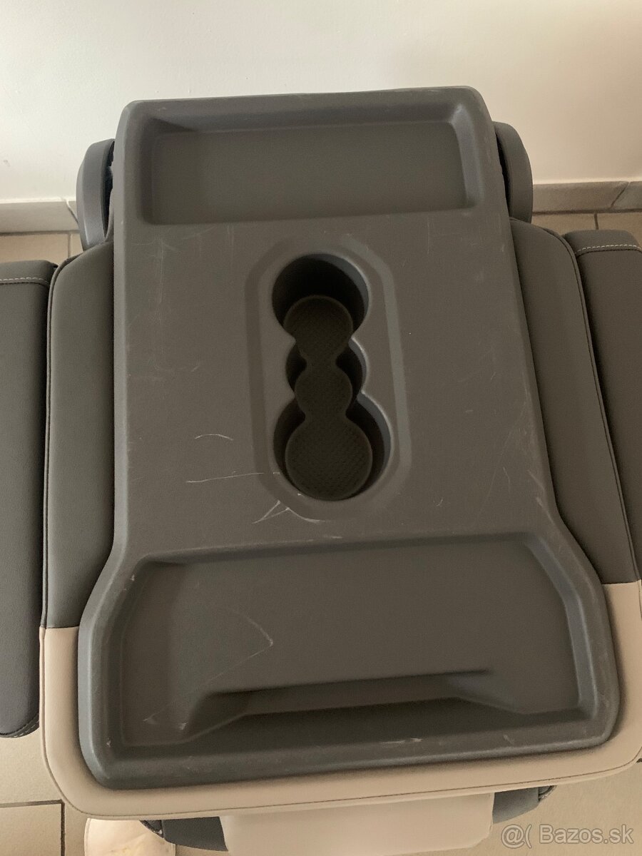 Prodám prostřední sedadlo VW Multivan T7 Kůže - 5