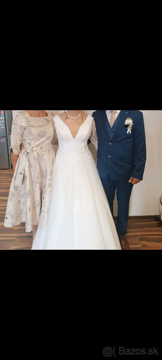 Krásne vyšívané svadobné šaty 5 - 5