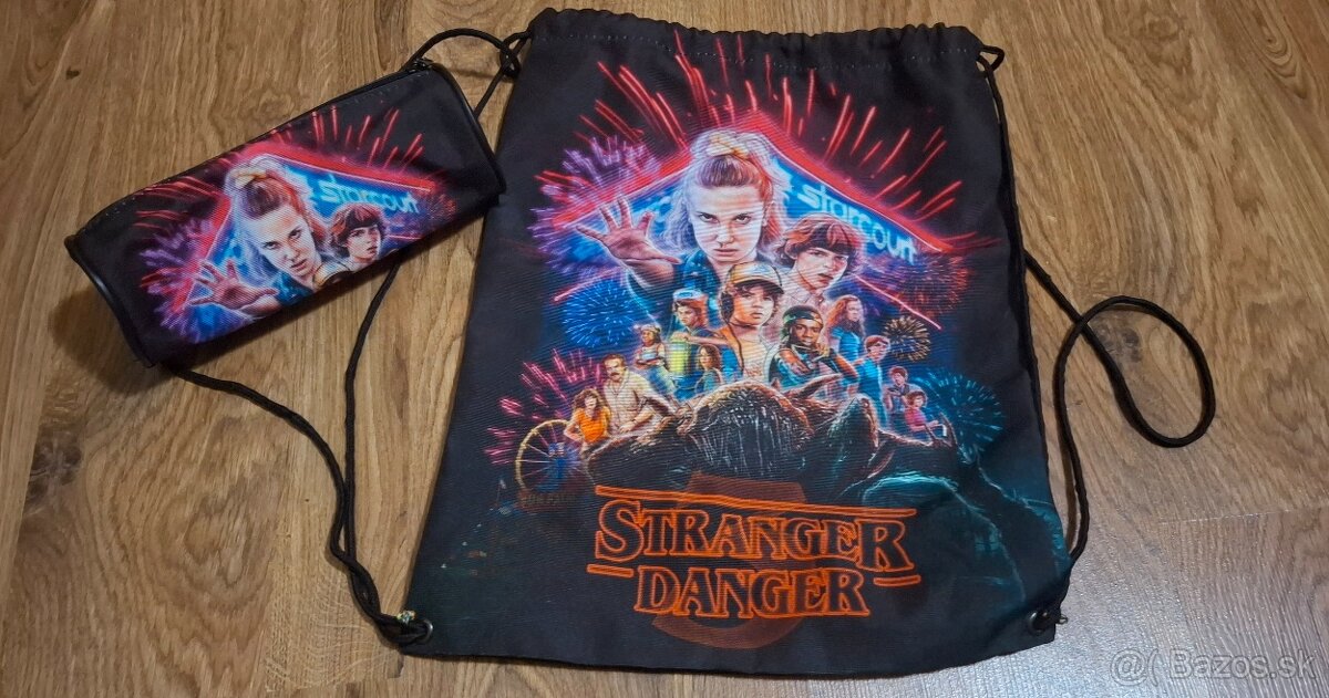 Ruksaky, peračník a mikina Stranger Things - 5