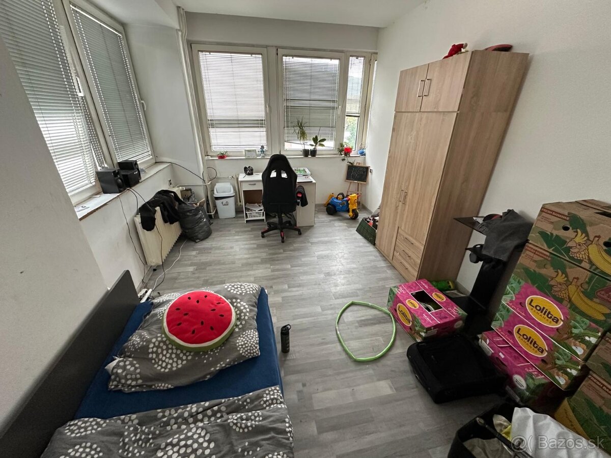 Prenájom 3i bytu pri pošte Púchov - 5