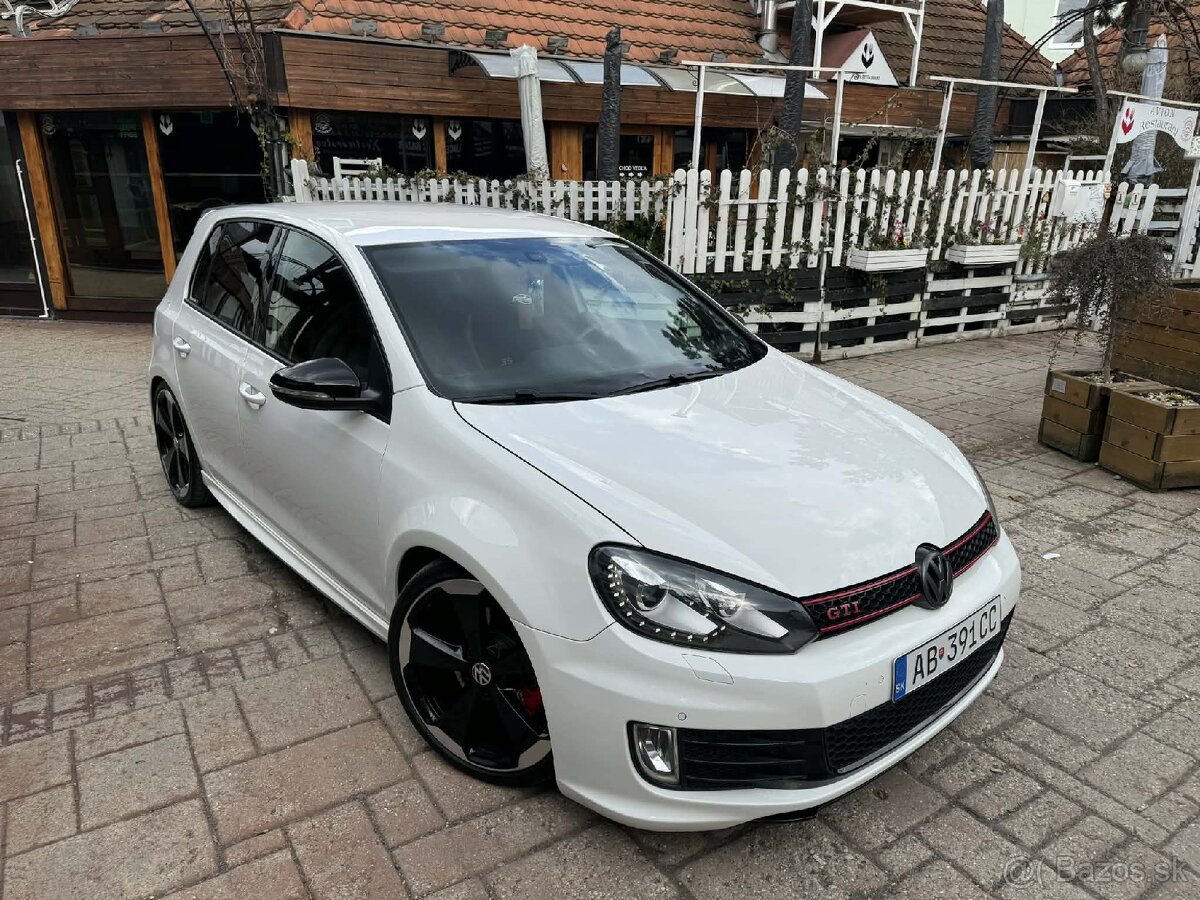 Volkswagen Golf GTI Edition 35 2.0.TSI - 5