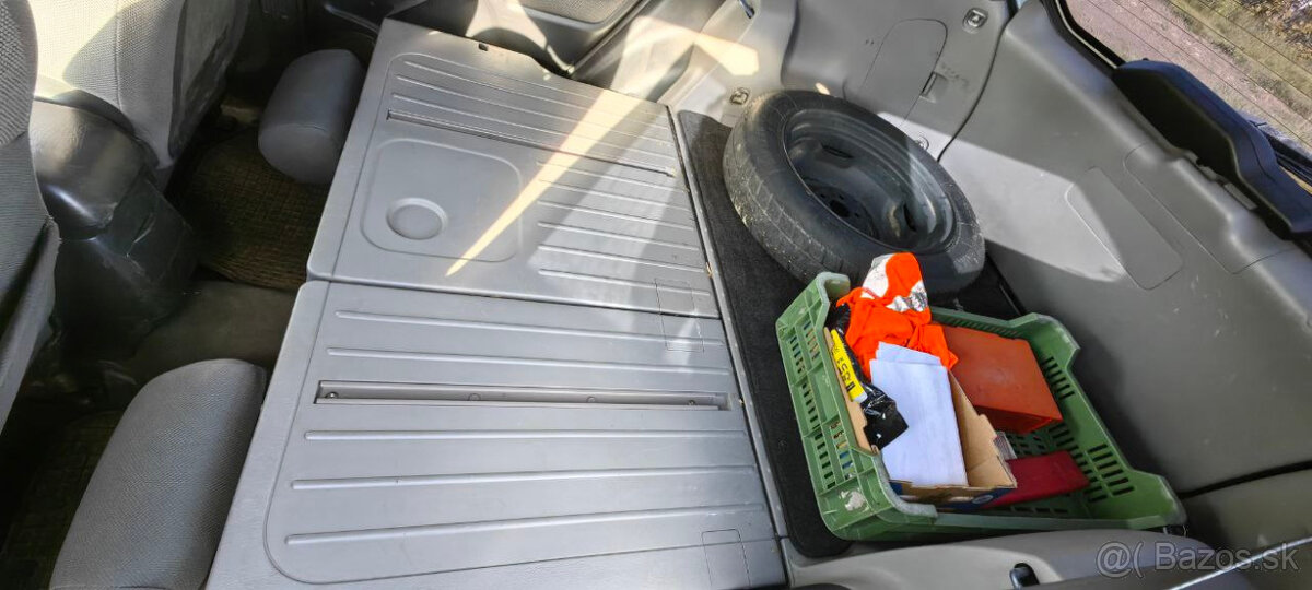 predám Toyota Corolla matrix 4X4 LPG automat, real km, klima - 5