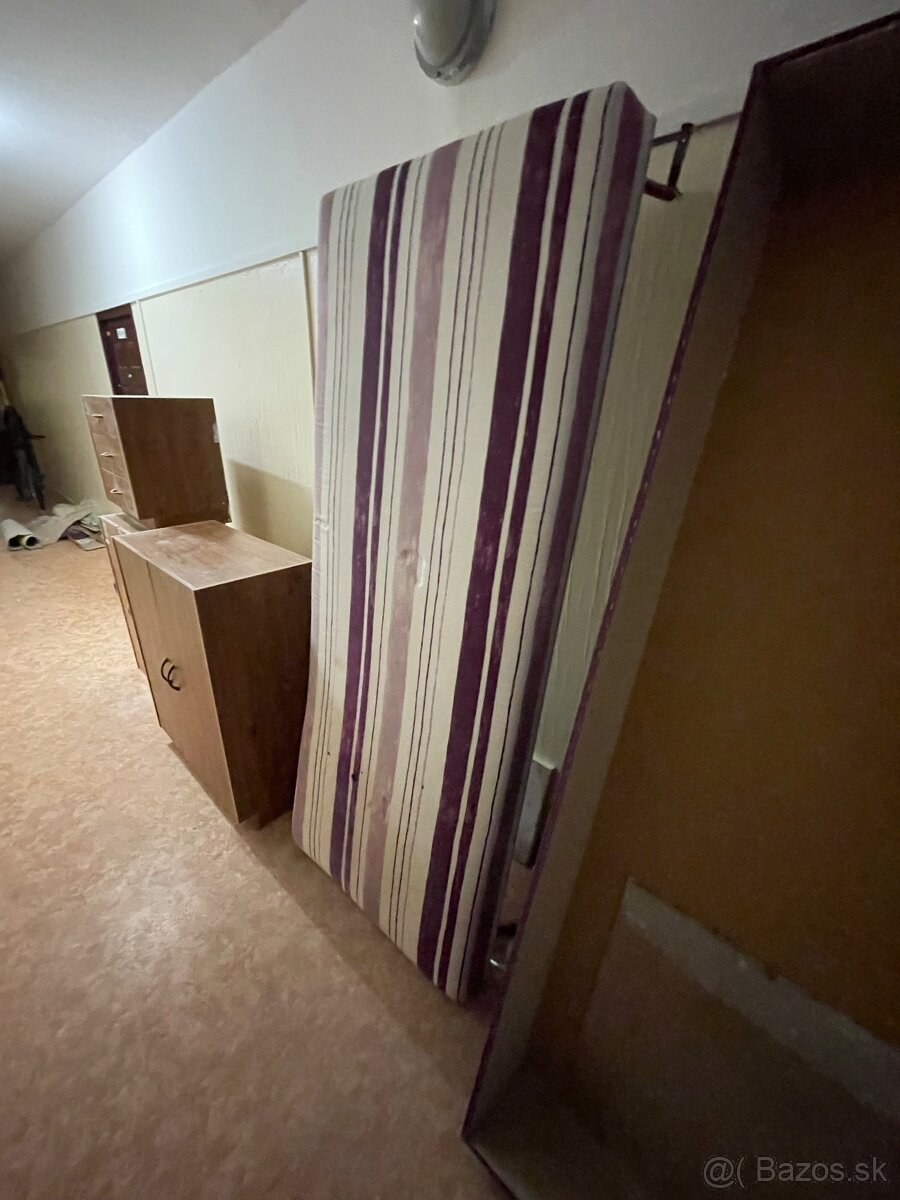 Zachovalý retronabytok - 5